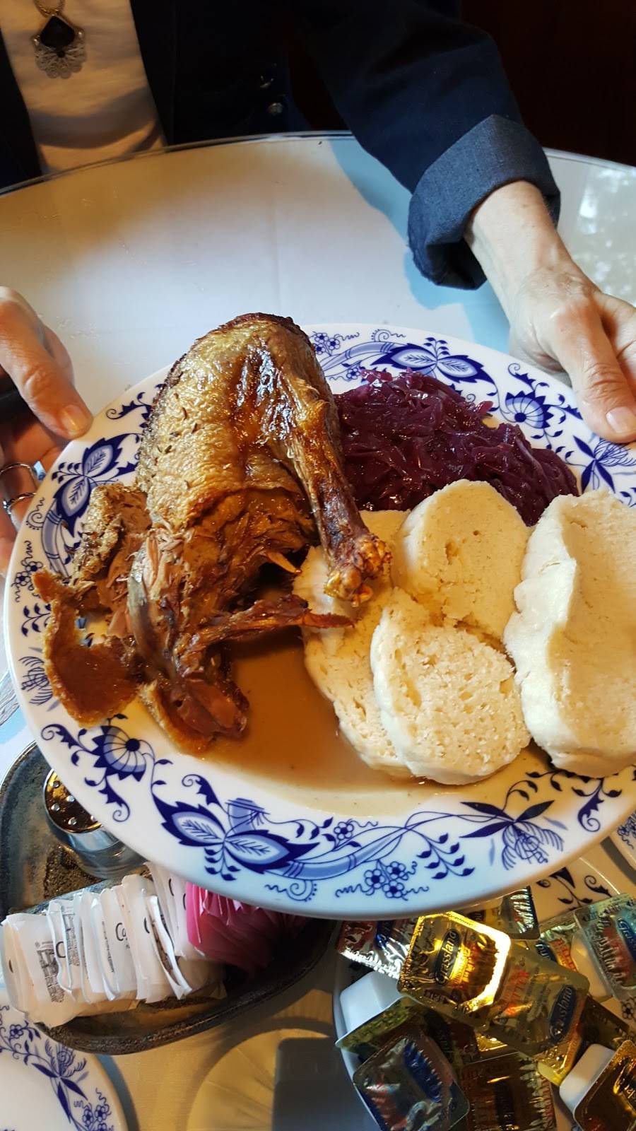 The Bavarian Inn Restaurant | restaurant | 325 W Van Buren, Eureka Springs, AR 72632, USA | 4792538128 OR +1 479-253-8128