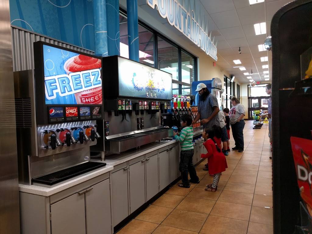 Sheetz | restaurant | 2669 Maple Ave, Burlington, NC 27215, USA | 3362211302 OR +1 336-221-1302