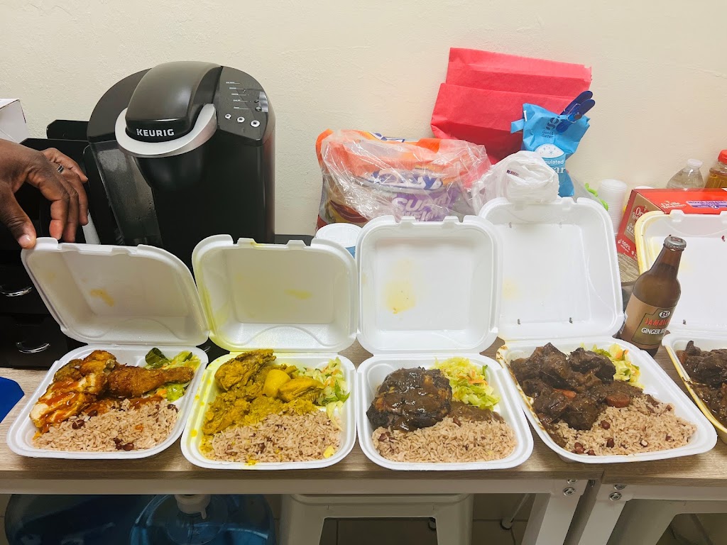 Island Vybz Jamaican Cuisine | restaurant | 15215 Collier Blvd #323, Naples, FL 34119, USA | 2393849172 OR +1 239-384-9172