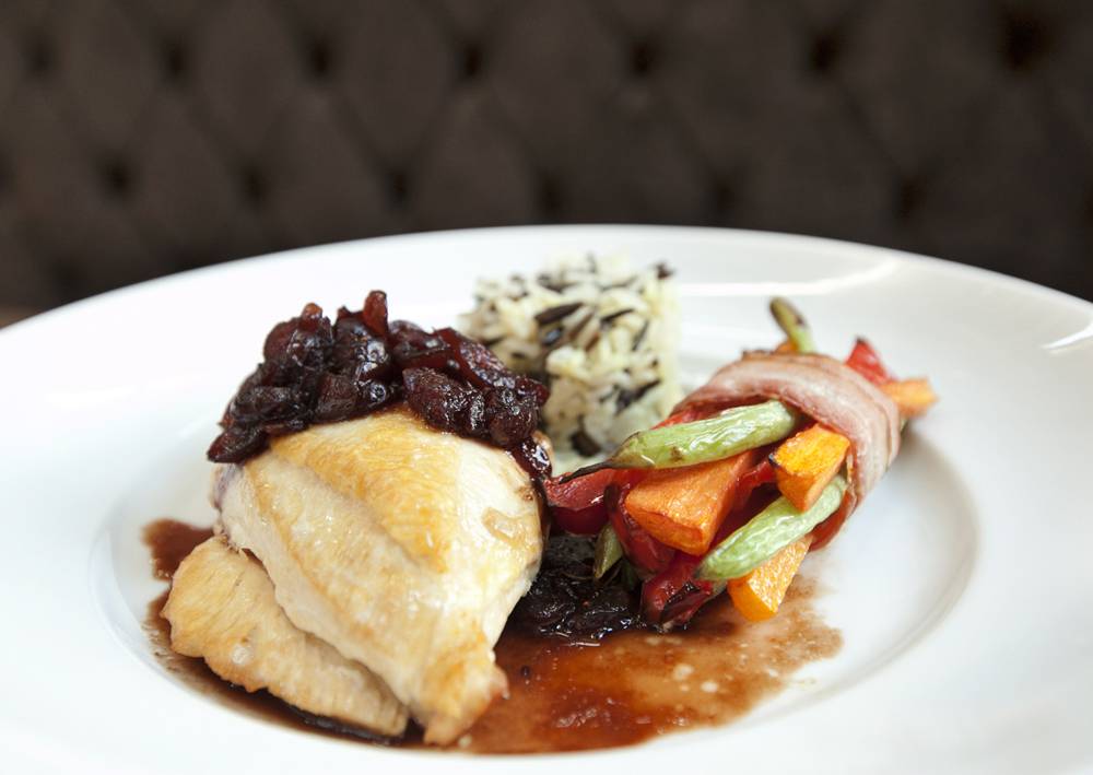 Black Dog Bistro | restaurant | 5540 Manotick Main St, Manotick, ON K4M 1A6, Canada | 6136923779 OR +1 613-692-3779