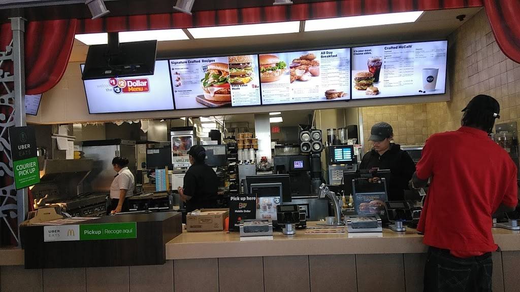 McDonalds | cafe | 2570 W Red Bird Ln, Dallas, TX 75237, USA | 2144674485 OR +1 214-467-4485