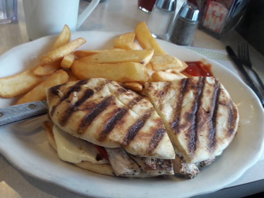 Triple Crown Diner | restaurant | 248-27 Jericho Turnpike, Queens, NY 11426, USA | 7183474600 OR +1 718-347-4600