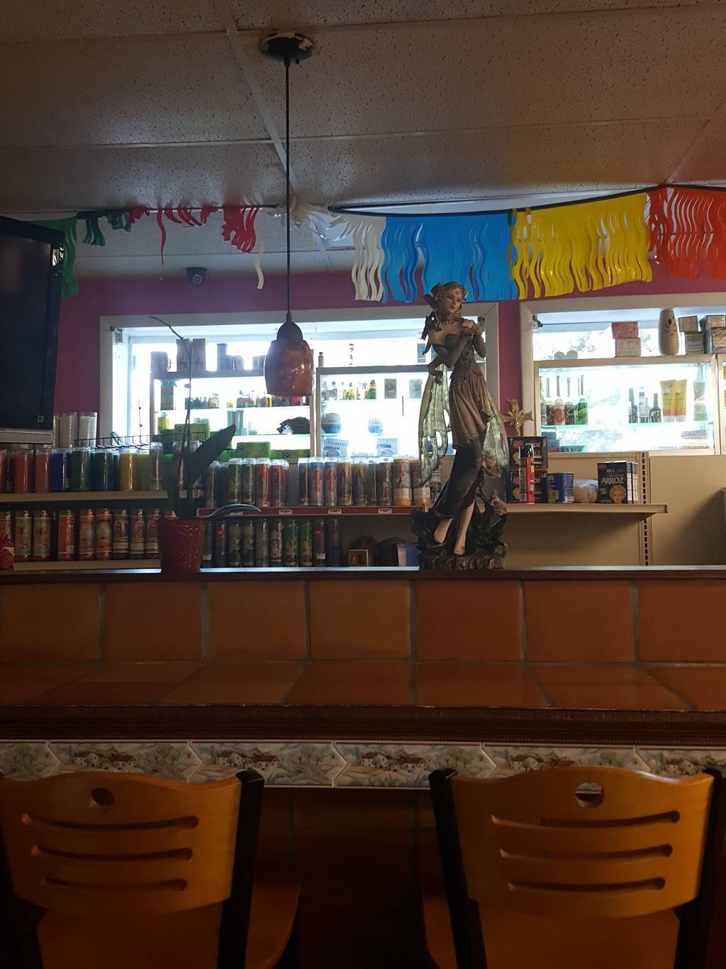 Tienda Y Taqueria Mi Abuelita | restaurant | 627 Arch St, Norristown, PA 19401, USA | 6103133131 OR +1 610-313-3131