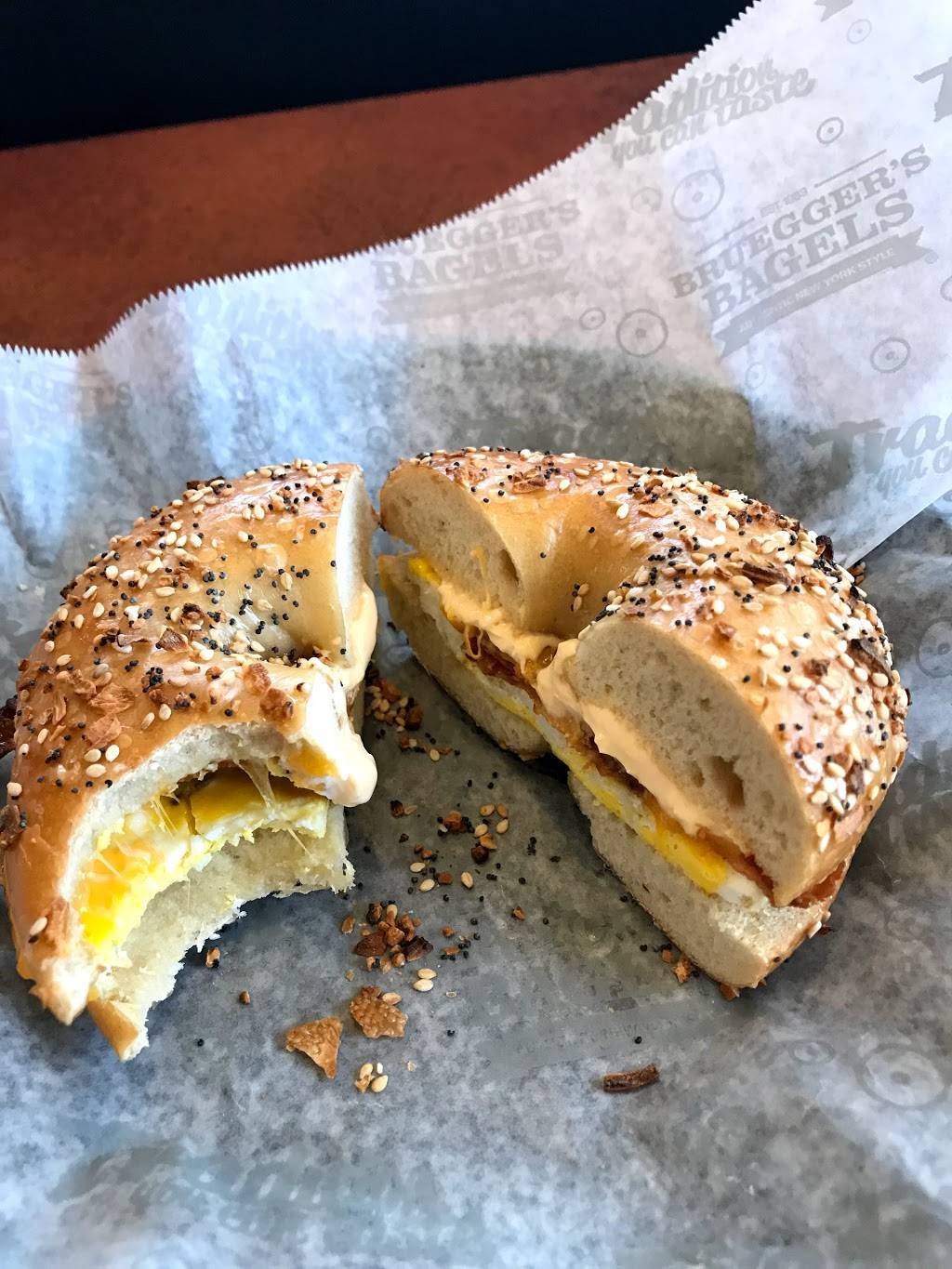 Brueggers Bagels | cafe | 501 E Kennedy Blvd, Tampa, FL 33602, USA | 8134022989 OR +1 813-402-2989