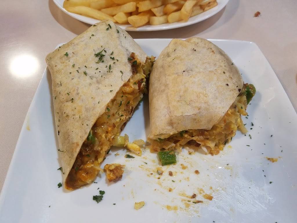 Lee Lees Coney & Grill | restaurant | 2418 E Michigan Ave, Lansing, MI 48912, USA | 5174859779 OR +1 517-485-9779