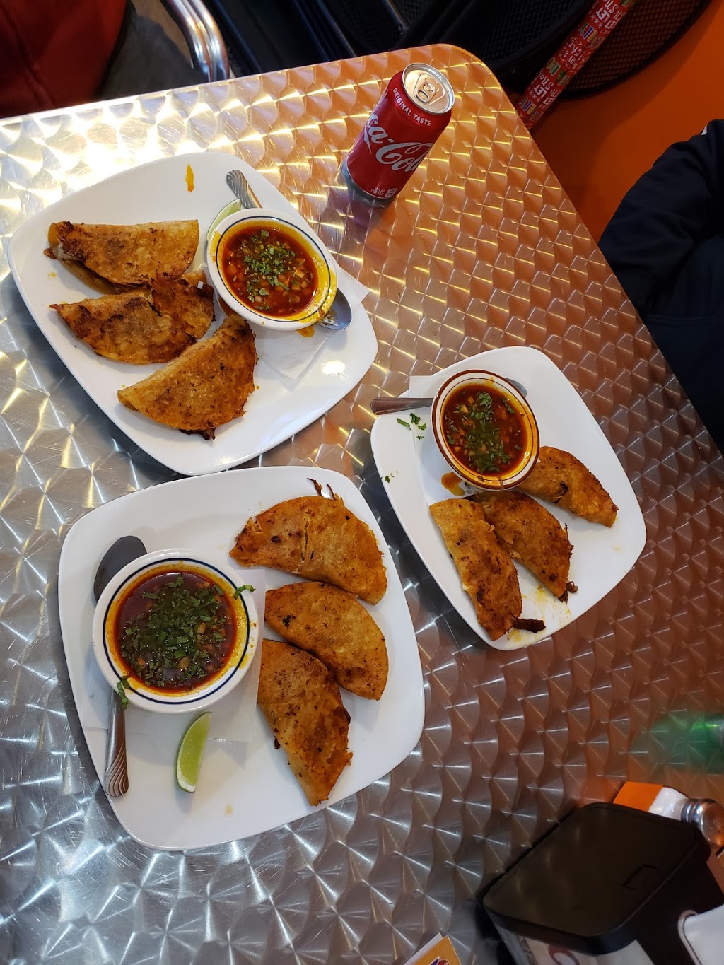 Cascabel Taco Joint | restaurant | 2943 IL-19, Chicago, IL 60618, USA | 7736541350 OR +1 773-654-1350