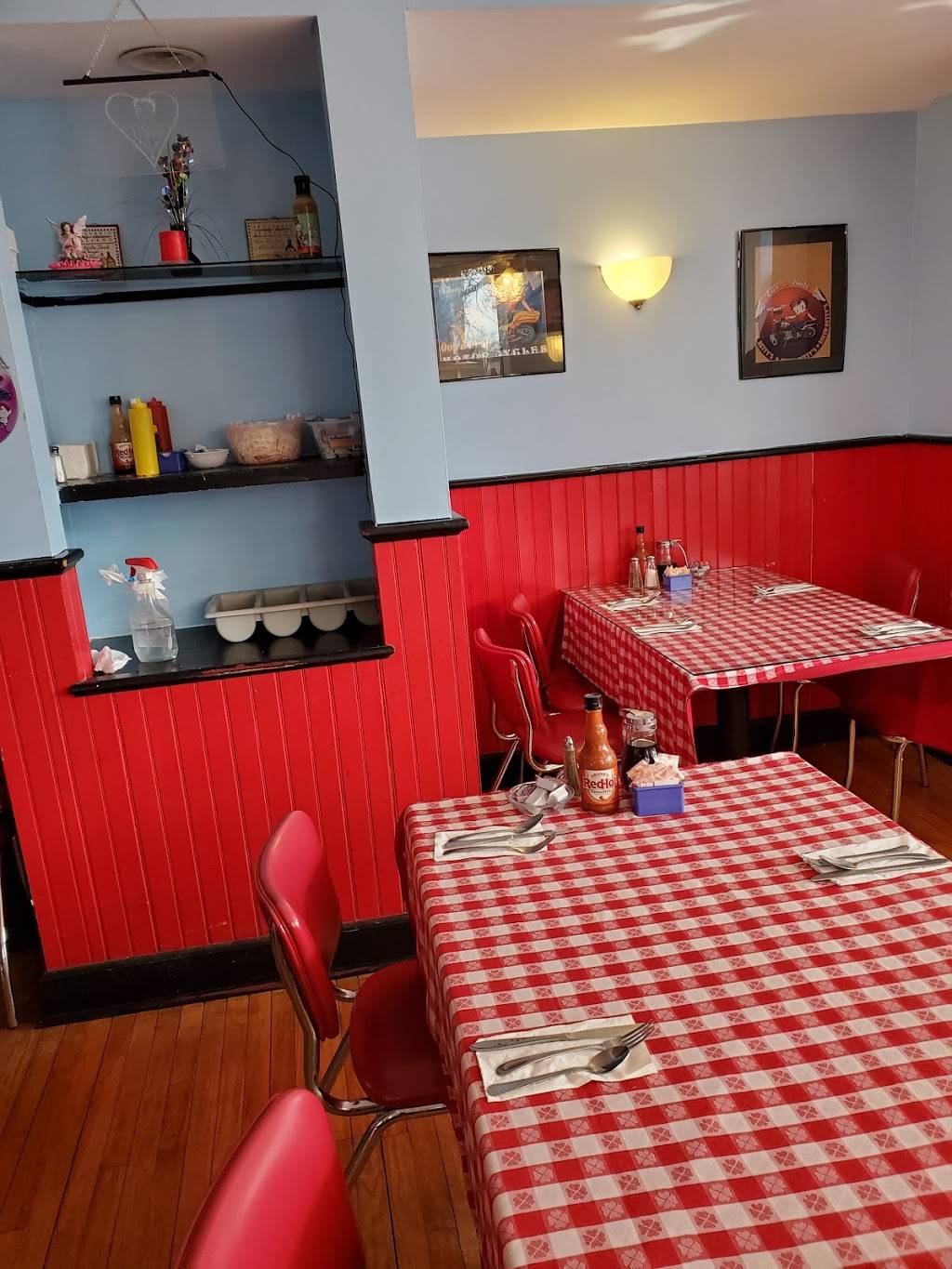 Betty Boops Diner | restaurant | 115 Philip St, Albany, NY 12202, USA | 5183644455 OR +1 518-364-4455