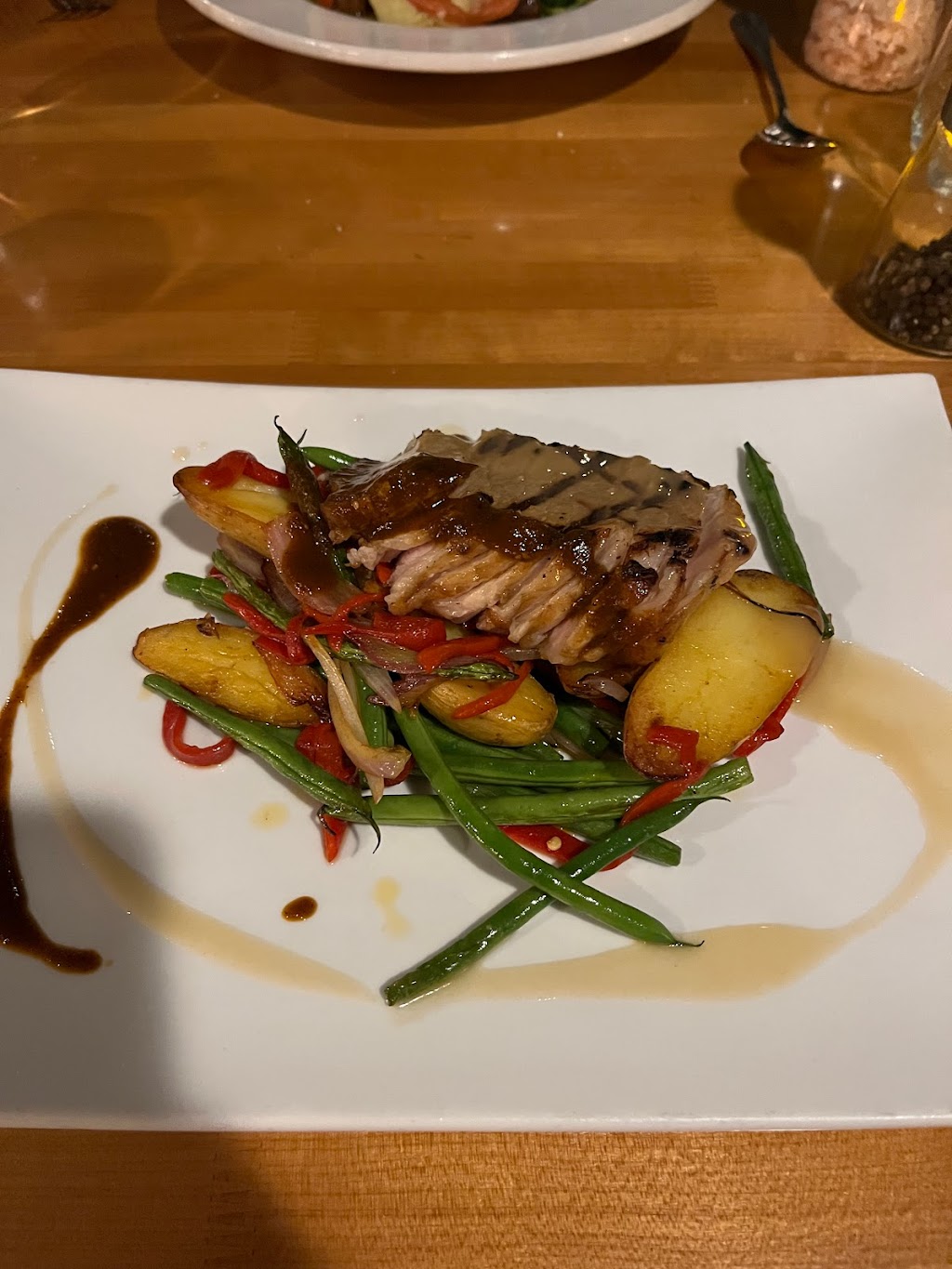 Petras Bistro & Wine Bar | restaurant | 6080 Minaret Rd, Mammoth Lakes, CA 93546, USA | 7609343500 OR +1 760-934-3500