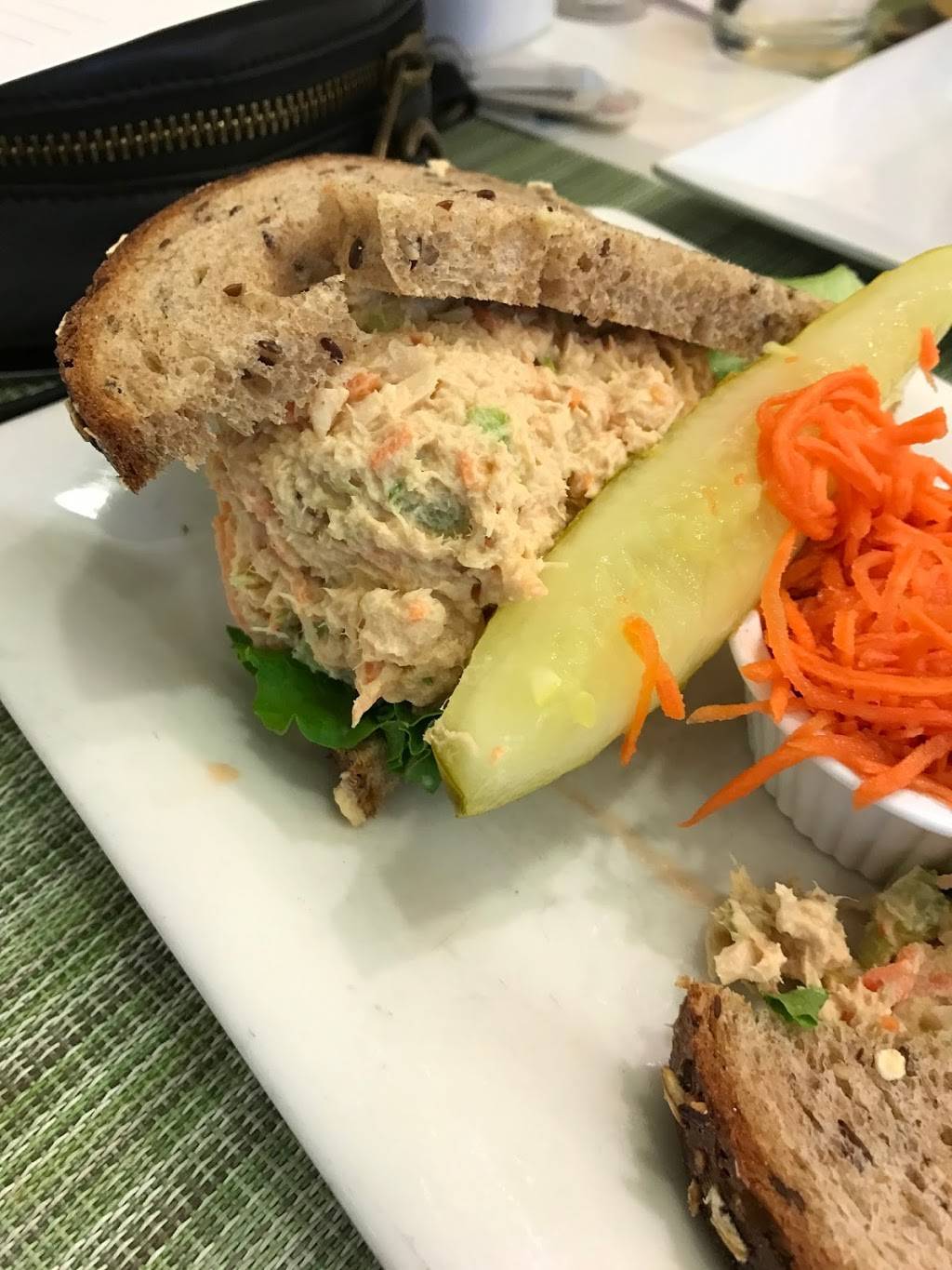 Bloomingdales | restaurant | 225 Boylston St, Chestnut Hill, MA 02467, USA | 6176306747 OR +1 617-630-6747