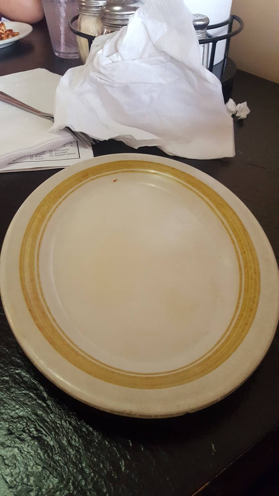 Pizza Hut | restaurant | 2883 Jefferson Davis Hwy, Stafford, VA 22554, USA | 5406598111 OR +1 540-659-8111