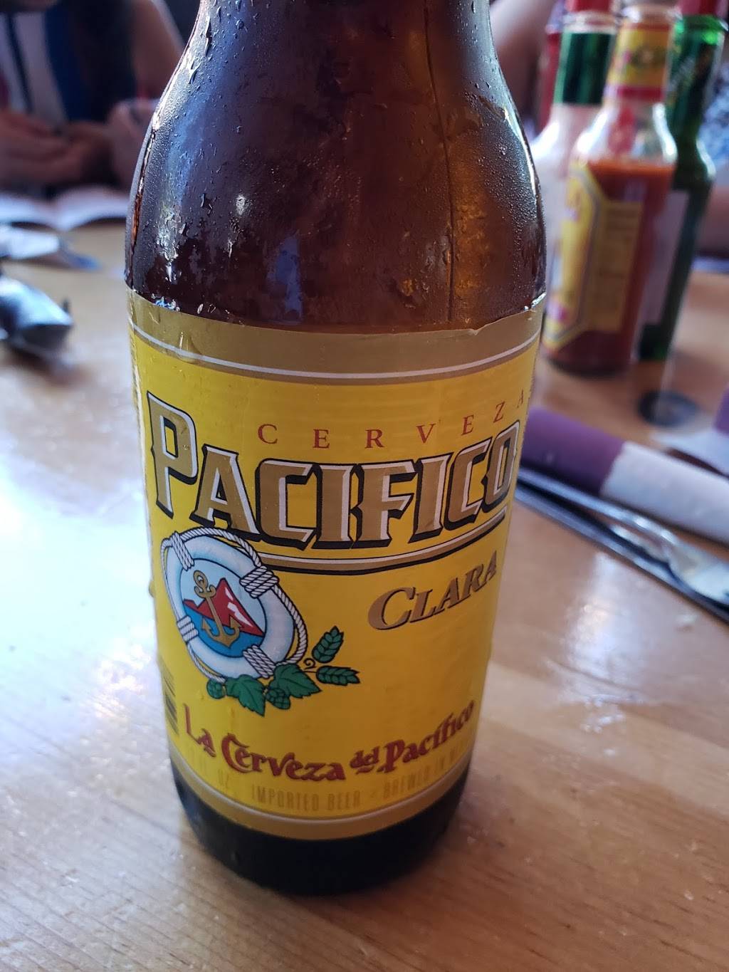 Sharkys Cantina | restaurant | 31 Circuit Ave, Oak Bluffs, MA 02557, USA | 5086937501 OR +1 508-693-7501