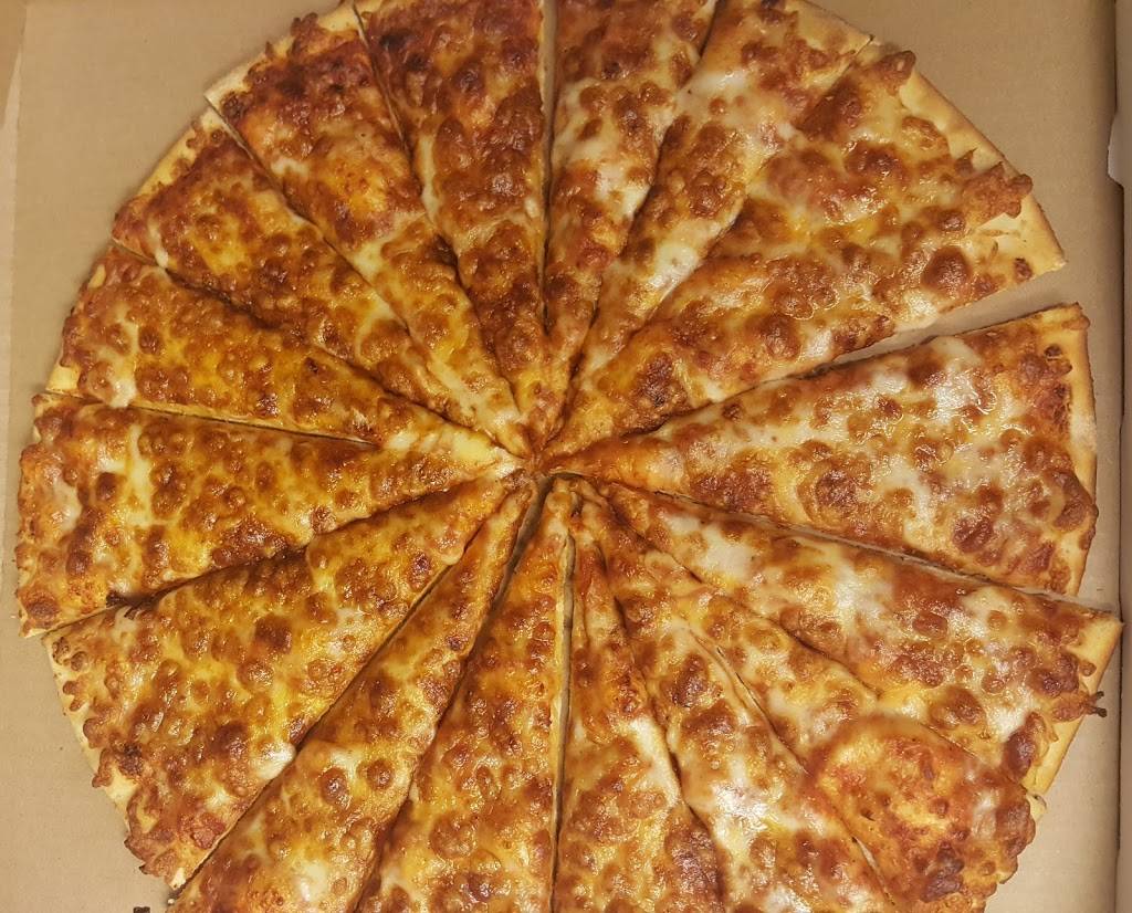 Straw Hat Pizza Bar & Grille | restaurant | 80 W Shaw Ave, Clovis, CA 93612, USA | 5593231300 OR +1 559-323-1300