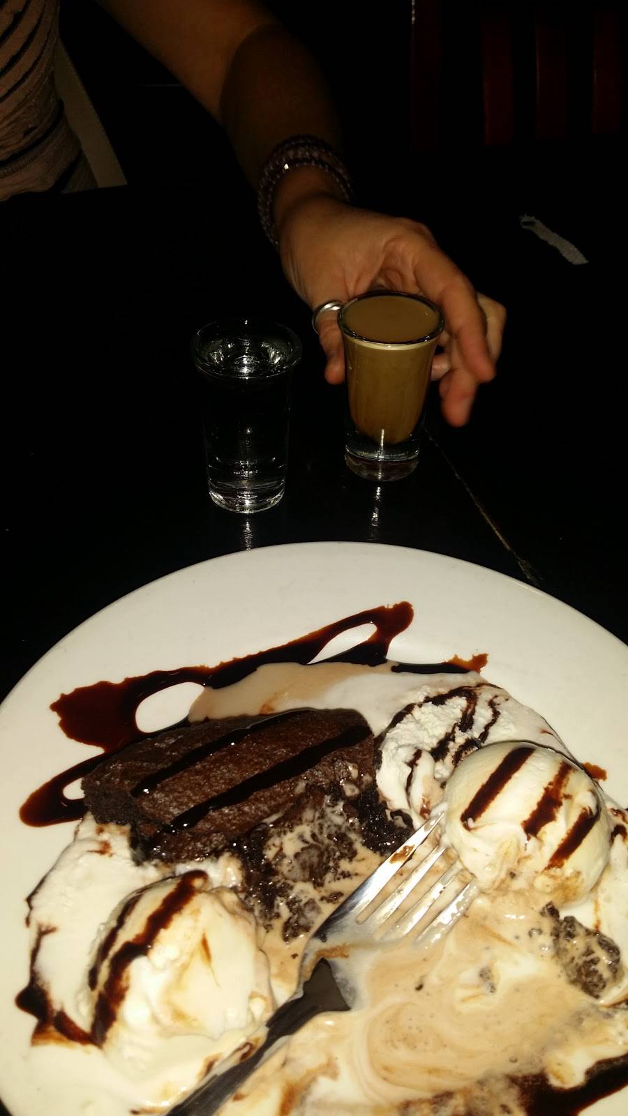 The Green Dragon Pub | restaurant | 1032 Kingston Rd, Toronto, ON M4E 1T5, Canada | 4166901782 OR +1 416-690-1782