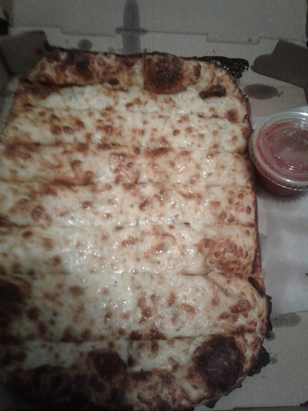 Foxs Pizza Den Cheat Lake | restaurant | 200 Fort Pierpont Dr, Morgantown, WV 26508, USA | 3047772173 OR +1 304-777-2173