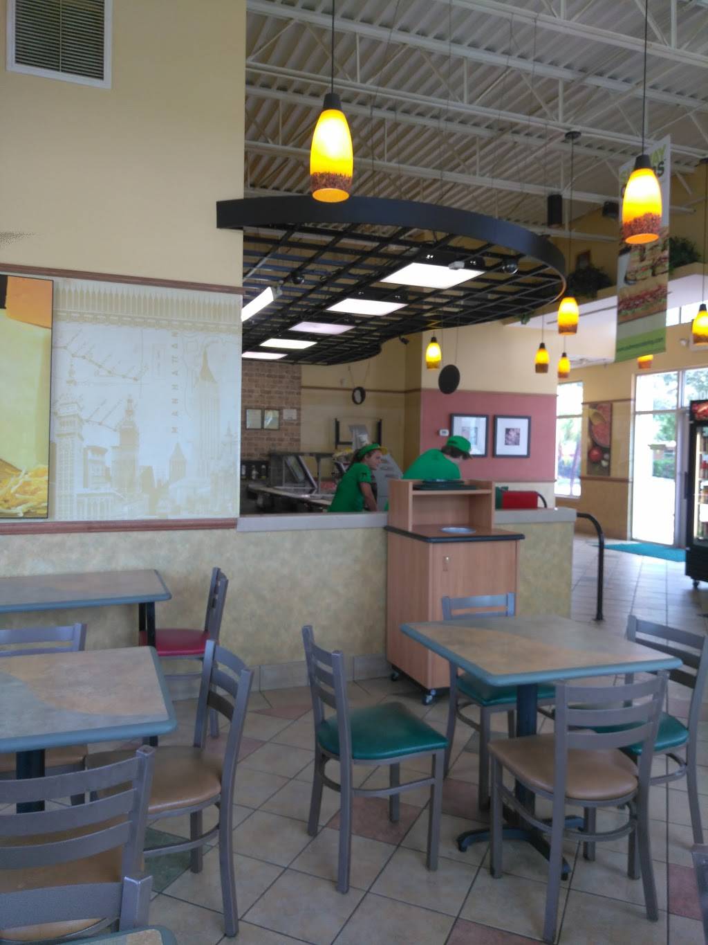 Subway Restaurants | restaurant | 2006 Drew St, Clearwater, FL 33764, USA | 7274437350 OR +1 727-443-7350