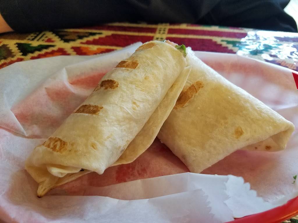 Petra Falafel | restaurant | 7314 Madison St, Forest Park, IL 60130, USA | 7086574002 OR +1 708-657-4002