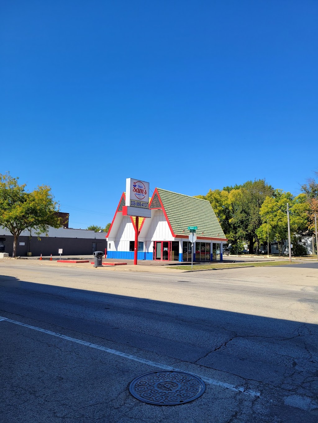 Uncle Sam’s Chicken & Fish | restaurant | 601 W Main St, Peoria, IL 61606, USA | 3099664137 OR +1 309-966-4137