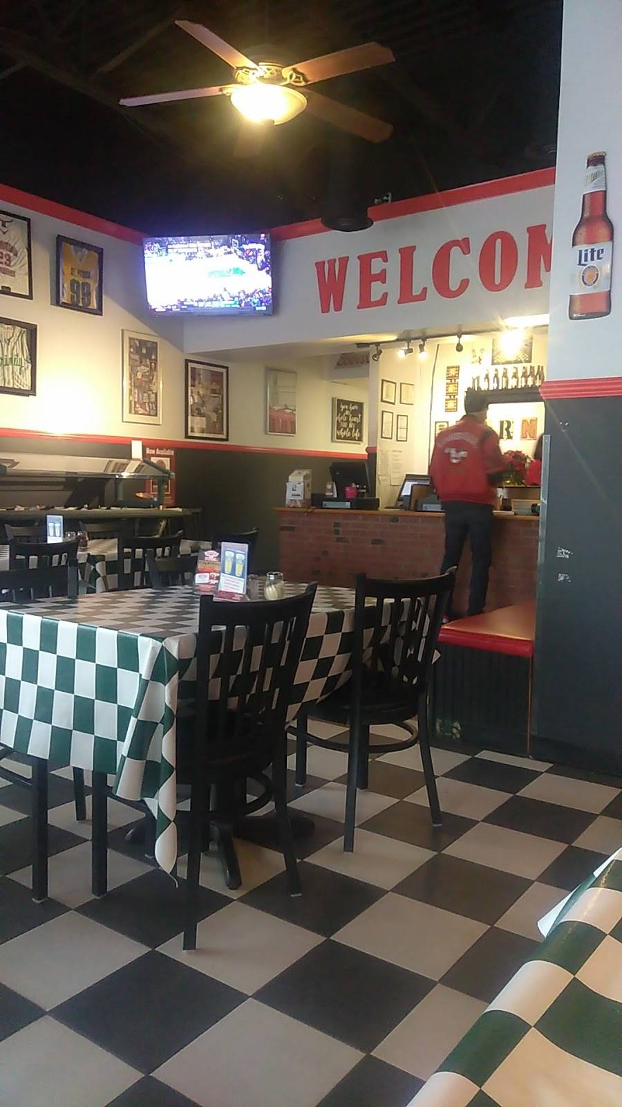 Bearnos Pizza of Middletown | restaurant | 13829 English Villa Dr, Louisville, KY 40245, USA | 5029158774 OR +1 502-915-8774