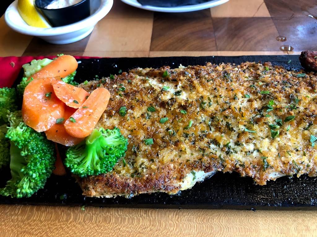 Victorias Wine and Dine | restaurant | 12 S Washington St, Oxford, MI 48371, USA | 2489693477 OR +1 248-969-3477