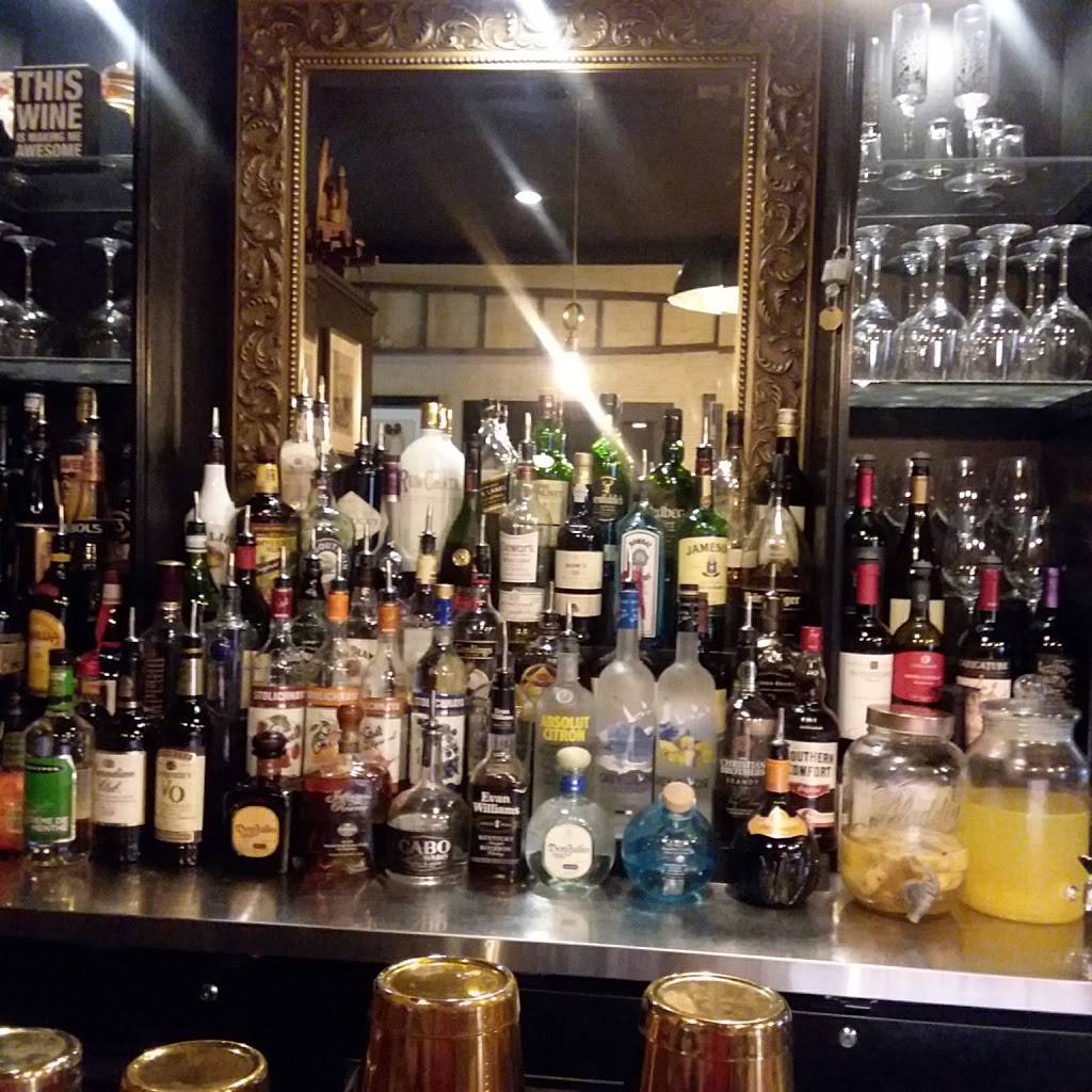 Elizabeths Farmhouse | restaurant | 75-81 Canal St, Putnam, CT 06260, USA | 8609282200 OR +1 860-928-2200