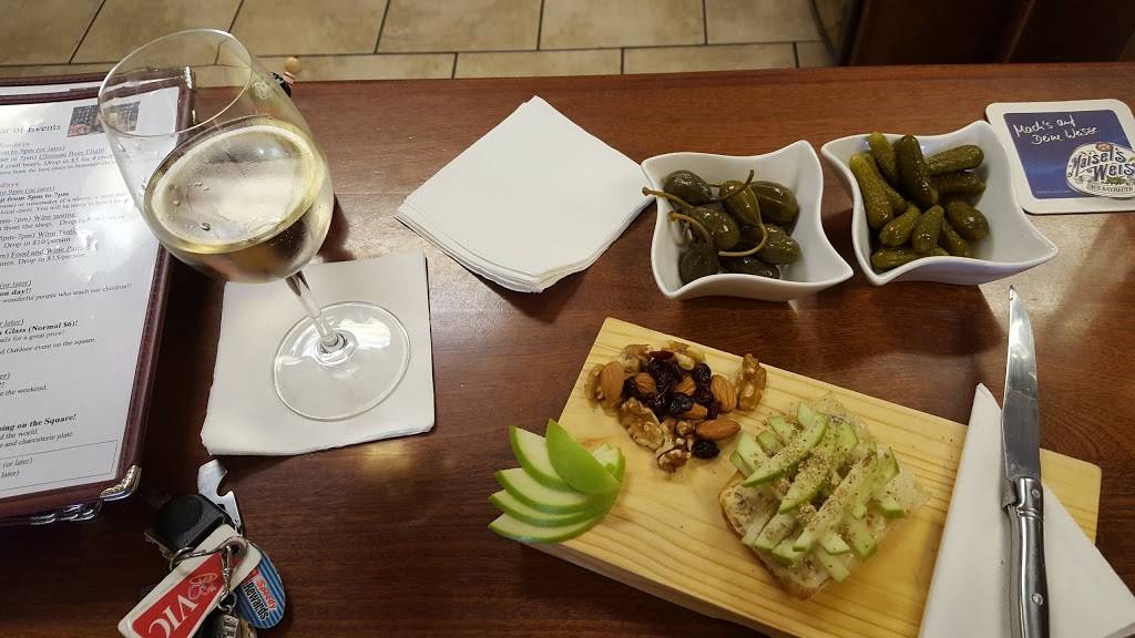 Accent On Wine & More | restaurant | 132 S Main St, Summerville, SC 29483, USA | 8438321212 OR +1 843-832-1212