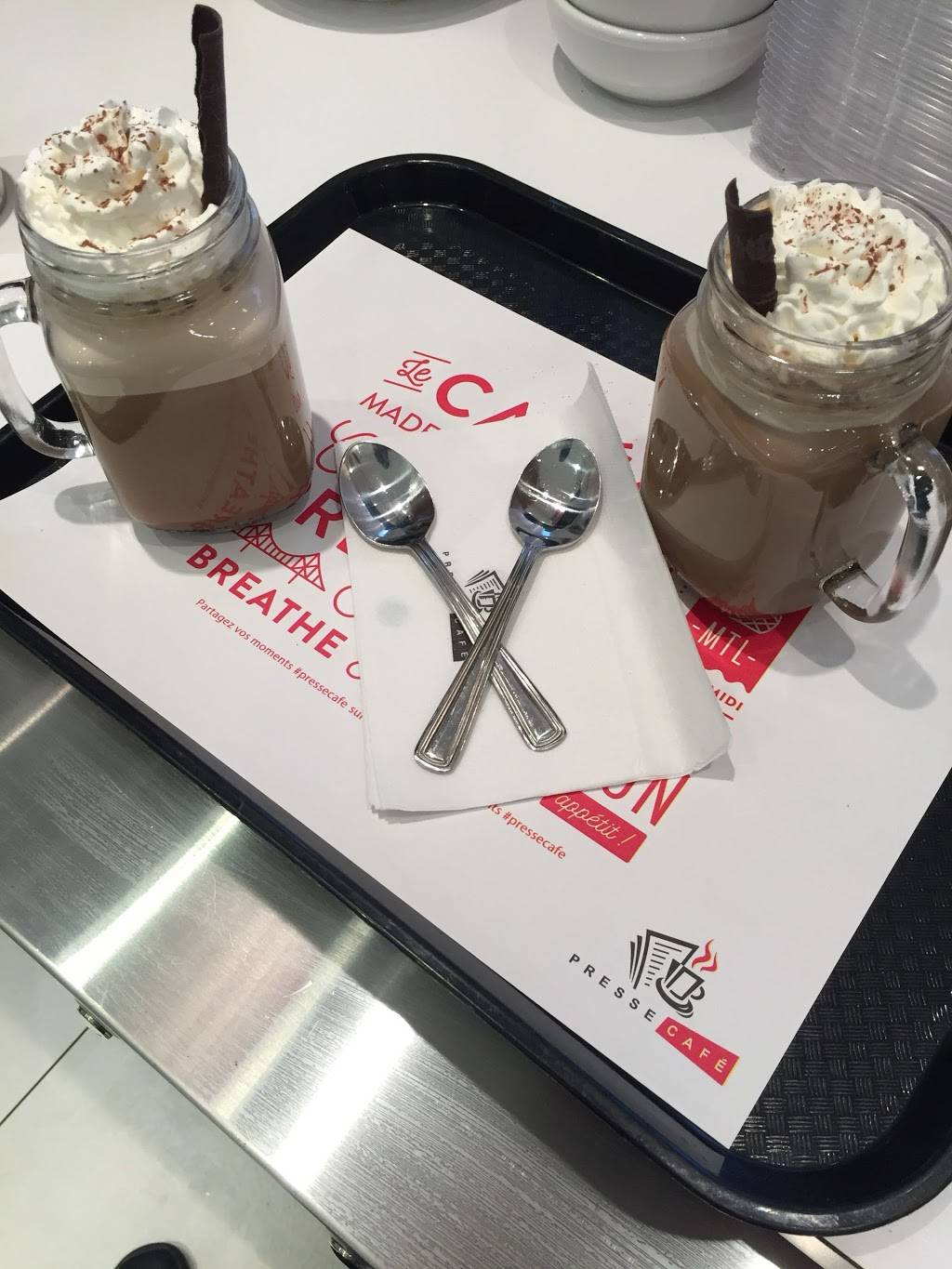 Presse Café Terrebonne | cafe | 889 Boulevard des Seigneurs, Terrebonne, QC J6W 1T8, Canada | 4508243642 OR +1 450-824-3642