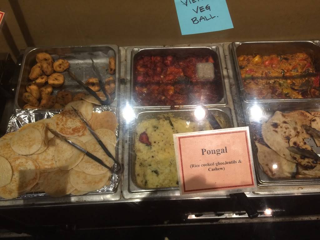 Chilli n Spice | restaurant | 8562 W 133rd St, Overland Park, KS 66213, USA | 9136813663 OR +1 913-681-3663