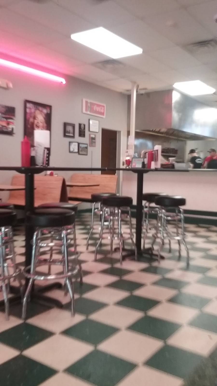 Arnolds Famous Homemade Hamburgers | restaurant | 184 Civic Center Blvd, Anderson, SC 29625, USA | 8642262173 OR +1 864-226-2173