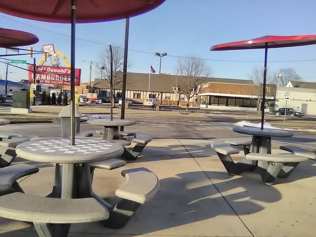 McDonalds | cafe | 500 E Charles St, Muncie, IN 47305, USA | 7652848848 OR +1 765-284-8848