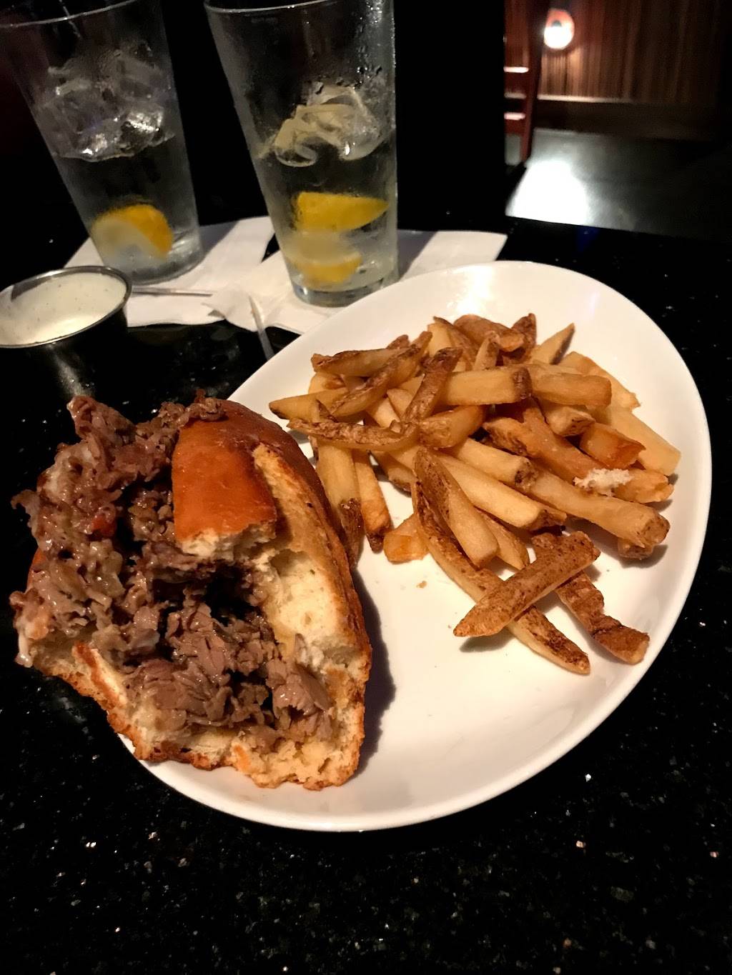 Fuse Sports Bar | restaurant | 2800 Opryland Dr, Nashville, TN 37214, USA | 6154586848 OR +1 615-458-6848