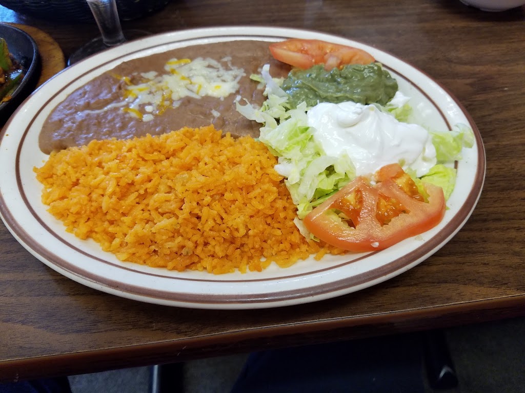 Мексикански ресторант "Веракрусците" | restaurant | 208 1st St, Hiawatha, KS 66434, USA | 7857403535 OR +1 785-740-3535