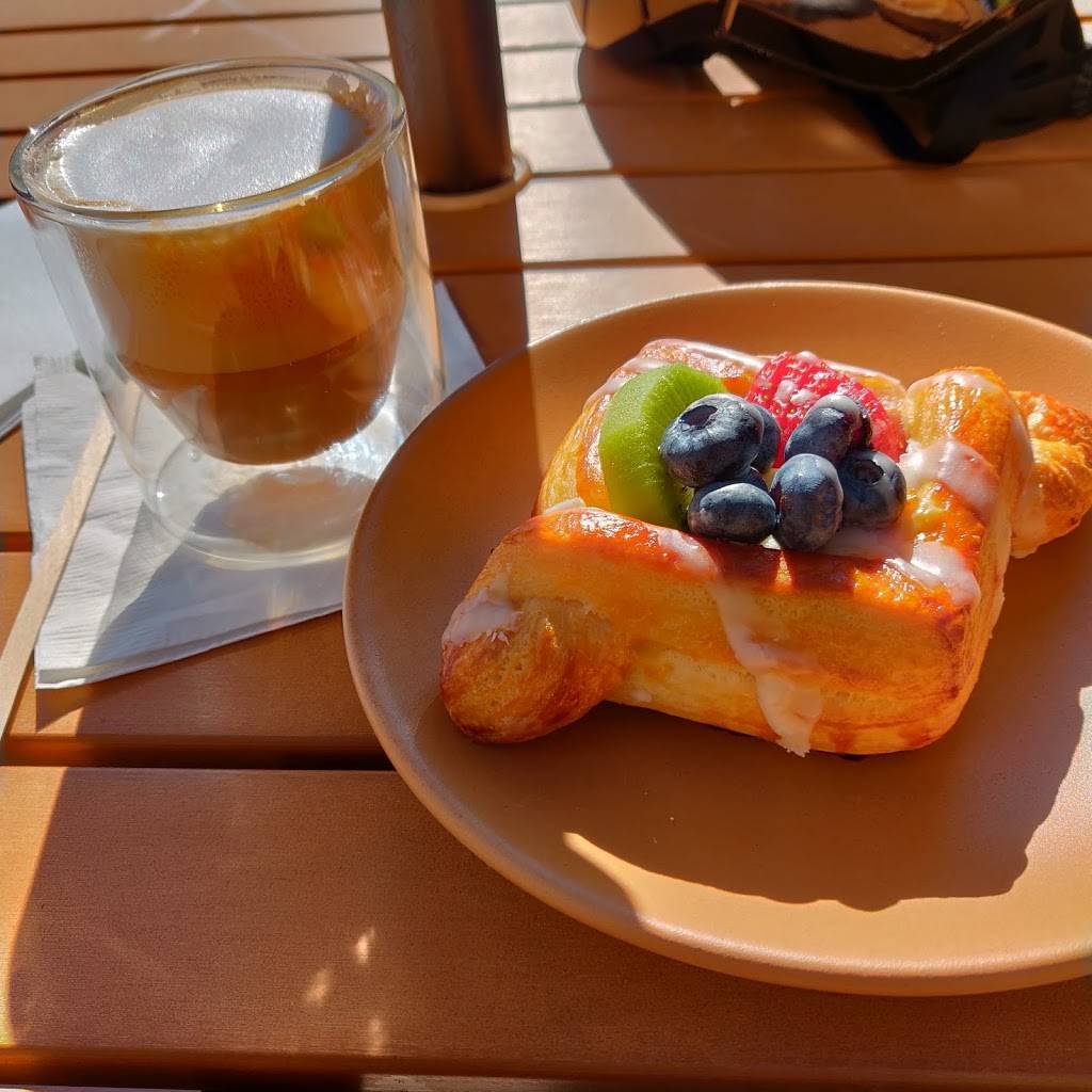 Le Buzz | restaurant | 2930 N Swan Rd, Tucson, AZ 85712, USA | 5208497774 OR +1 520-849-7774