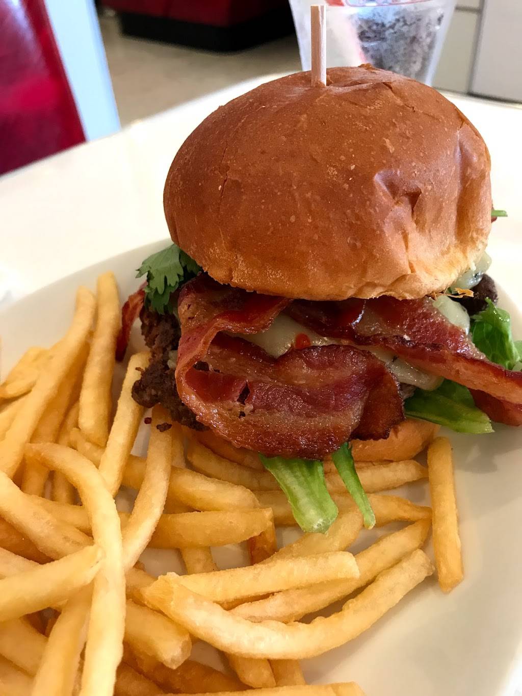 Rubys Diner | restaurant | 10109 Whittwood Dr, Whittier, CA 90603, USA | 5629477829 OR +1 562-947-7829