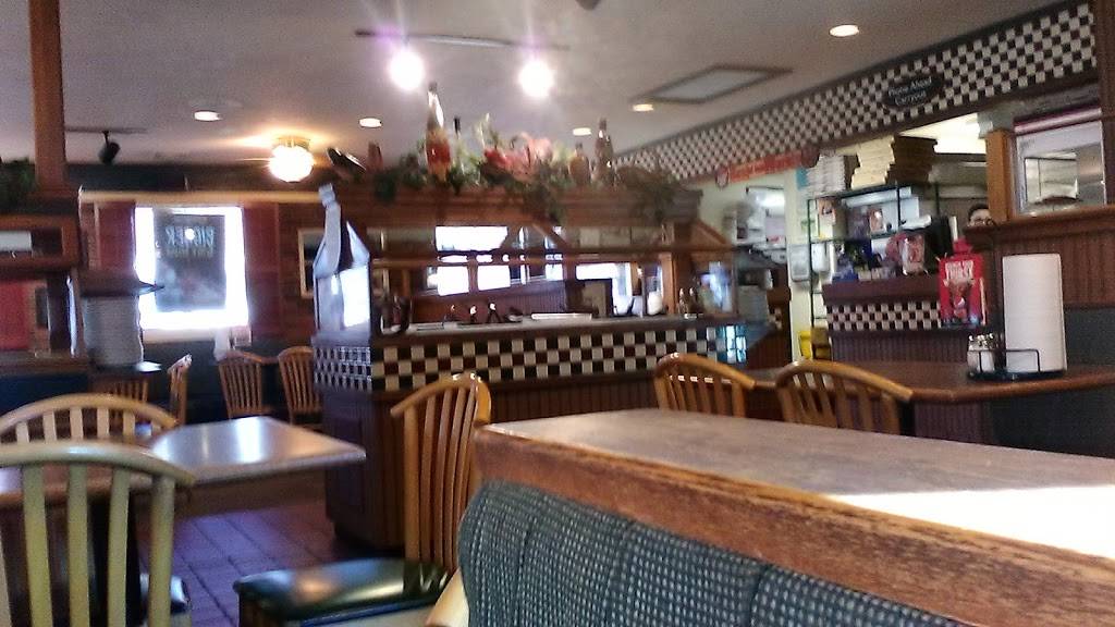 Pizza Hut | meal takeaway | 508 W Carleton Rd, Hillsdale, MI 49242, USA | 5174374000 OR +1 517-437-4000