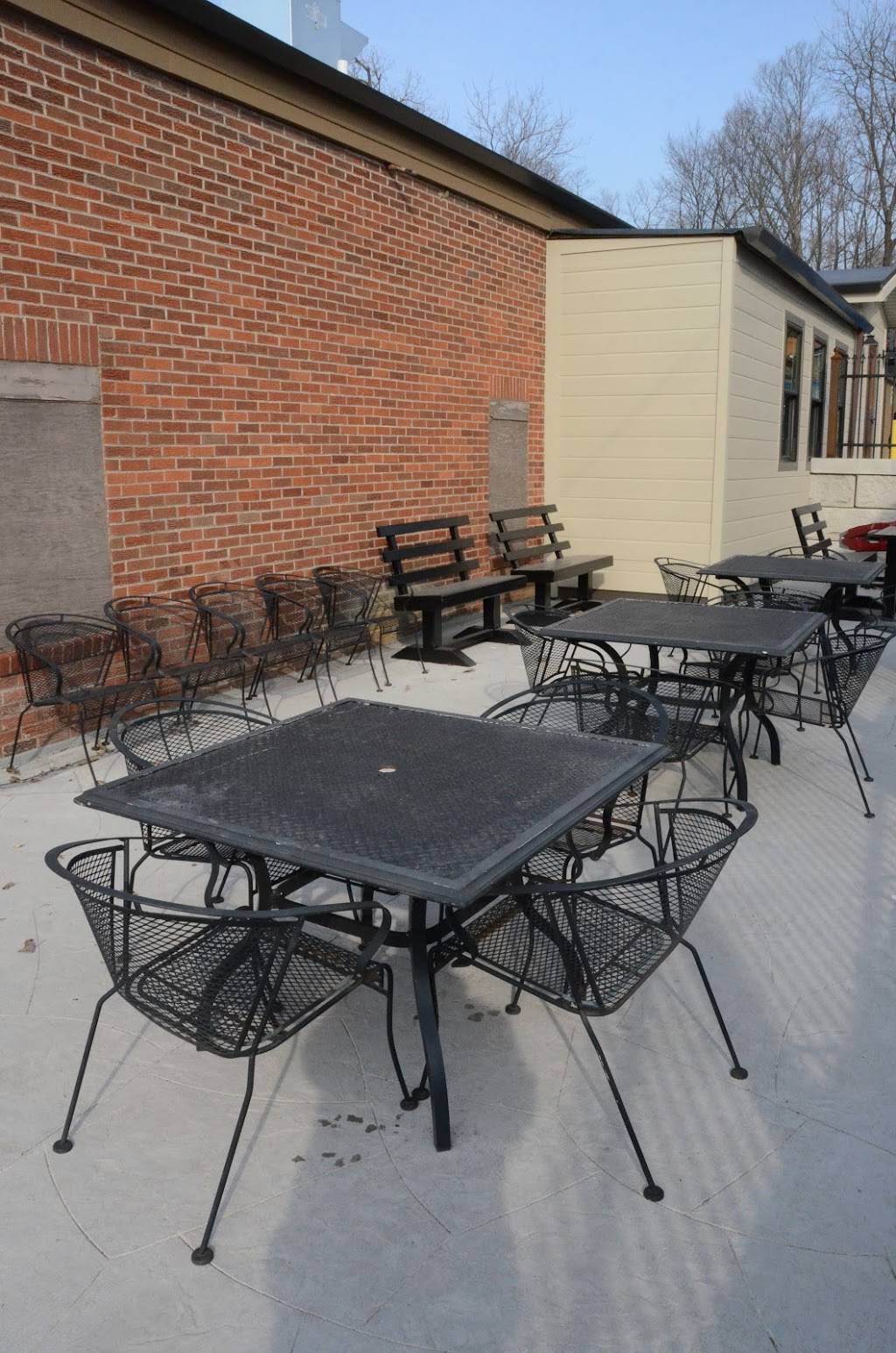 Bridge Side Pub | restaurant | 1005 E 2nd St, Muscatine, IA 52761, USA | 5635545368 OR +1 563-554-5368