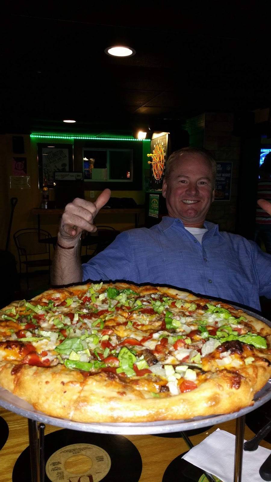 Flynns Roadhouse Cafe | restaurant | 1928 E Shore Dr, Lansing, NY 14882, USA | 6073194709 OR +1 607-319-4709