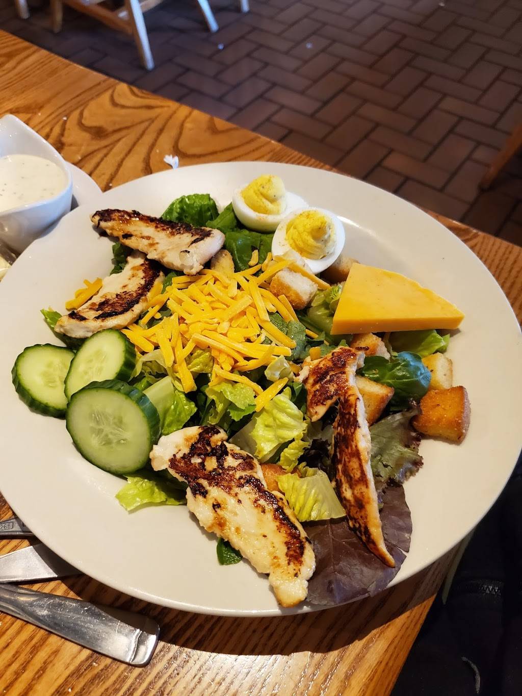 Cracker Barrel Old Country Store | restaurant | 2854 E, Wilder Rd, Bay City, MI 48706, USA | 9896719905 OR +1 989-671-9905