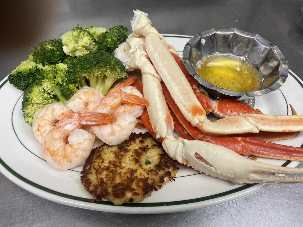 Whitlock Bay Supper Club | restaurant | HC 3 Box 76A, Gettysburg, SD 57442, USA | 6057659196 OR +1 605-765-9196