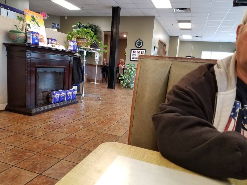 Michelle’s | restaurant | 677 Romence Rd, Portage, MI 49024, USA | 2693291032 OR +1 269-329-1032