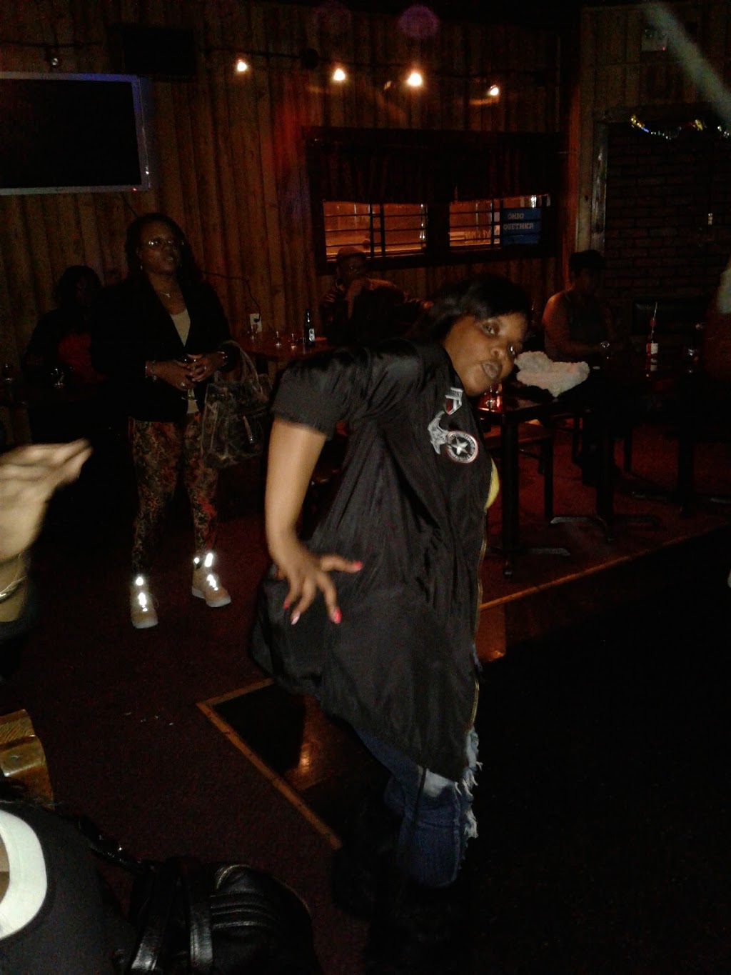 Your Place & Mine | restaurant | 3376 E 55th St, Cleveland, OH 44127, USA | 2165325512 OR +1 216-532-5512