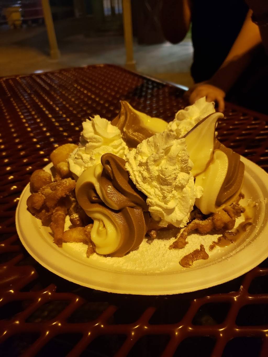 CJs Provisions & Toot Sweets | restaurant | Sandusky, OH 44870, USA | 4196272350 OR +1 419-627-2350