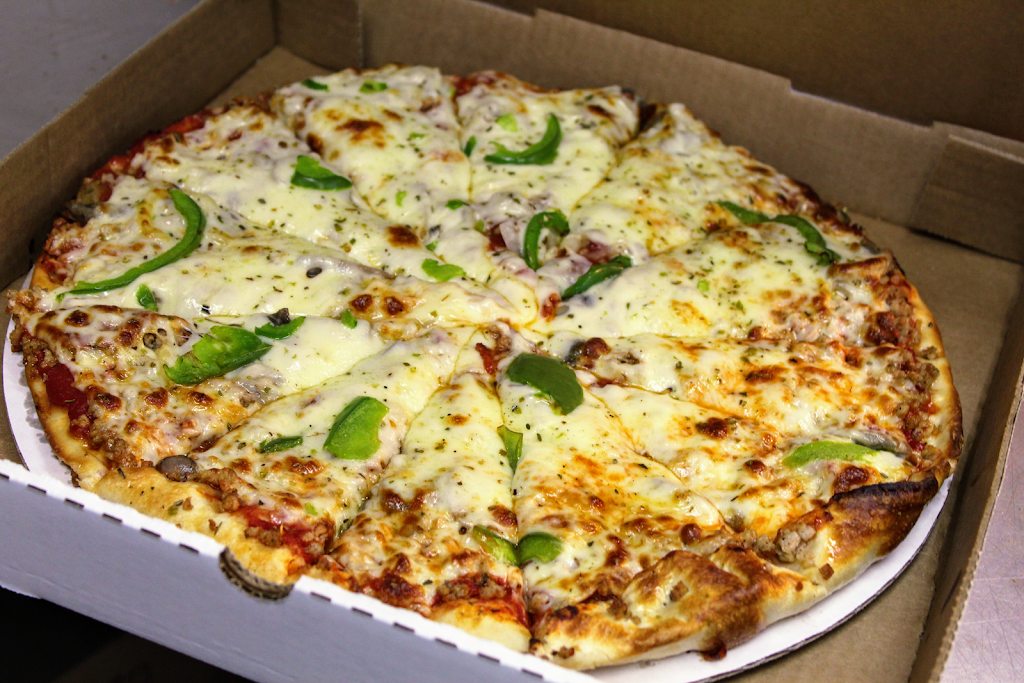 Bobes Pizza | restaurant | 620 W 9th St, Mt Carmel, IL 62863, USA | 6184502623 OR +1 618-450-2623