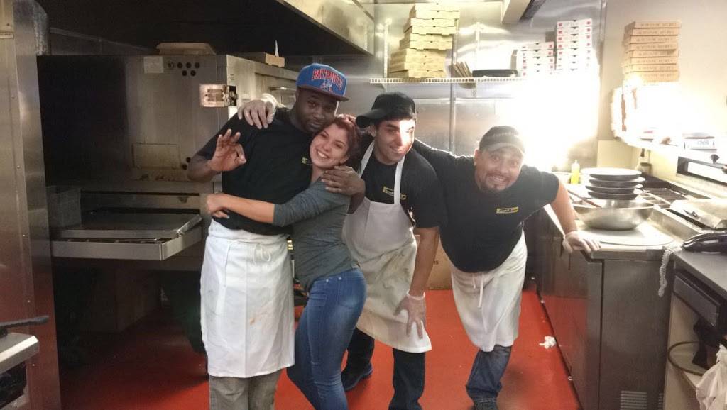 Pizzadoros | restaurant | 33 River St, Dedham, MA 02026, USA | 7814670001 OR +1 781-467-0001