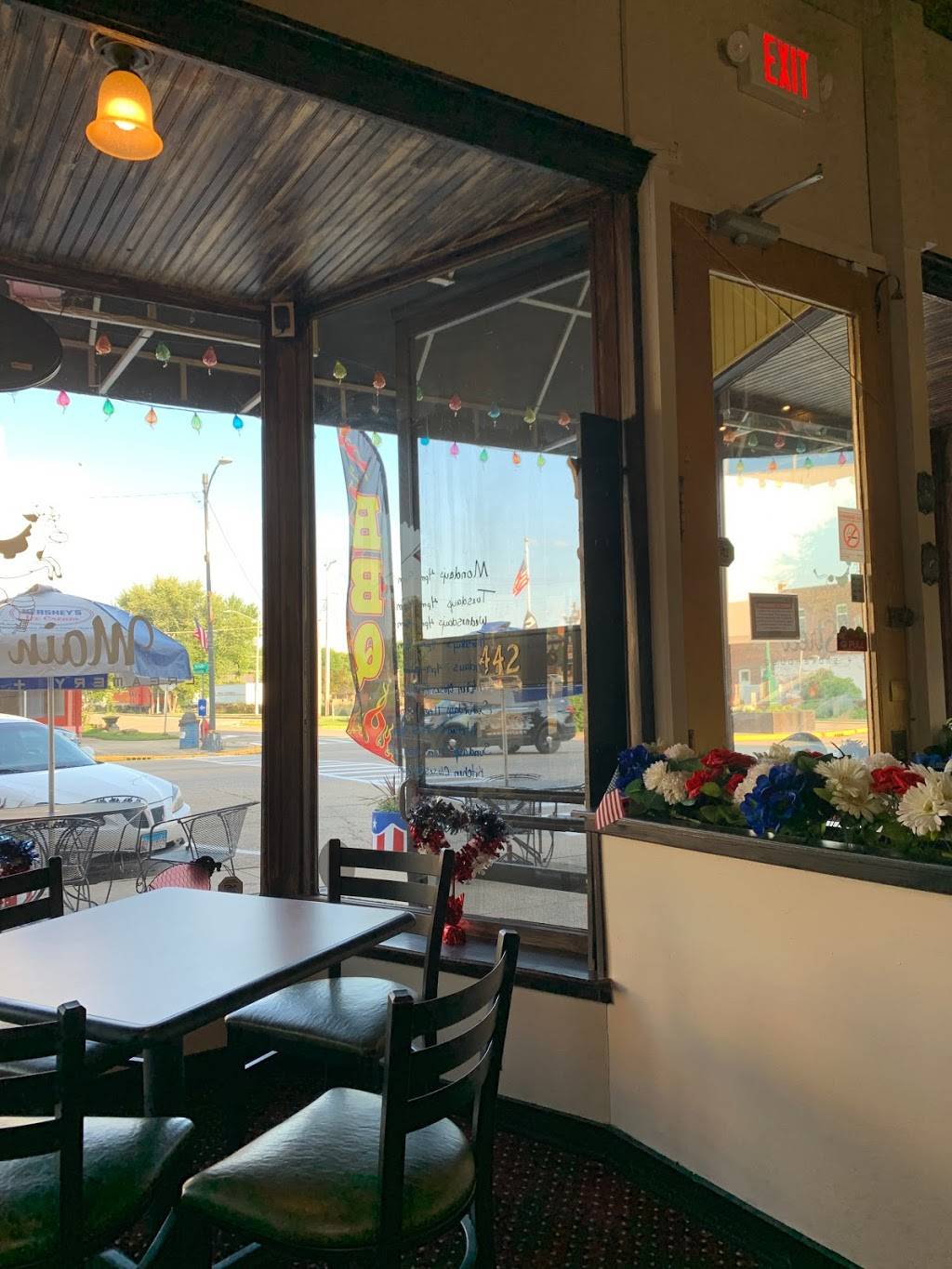 Main Street Creamery & Smokehouse | restaurant | 442 Main St, Marseilles, IL 61341, USA | 8157953002 OR +1 815-795-3002