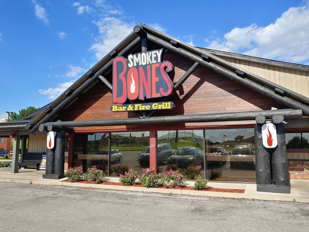 Smokey Bones Bar & Fire Grill | meal takeaway | 2660 S Dirksen Pkwy, Springfield, IL 62704, USA | 2175286410 OR +1 217-528-6410