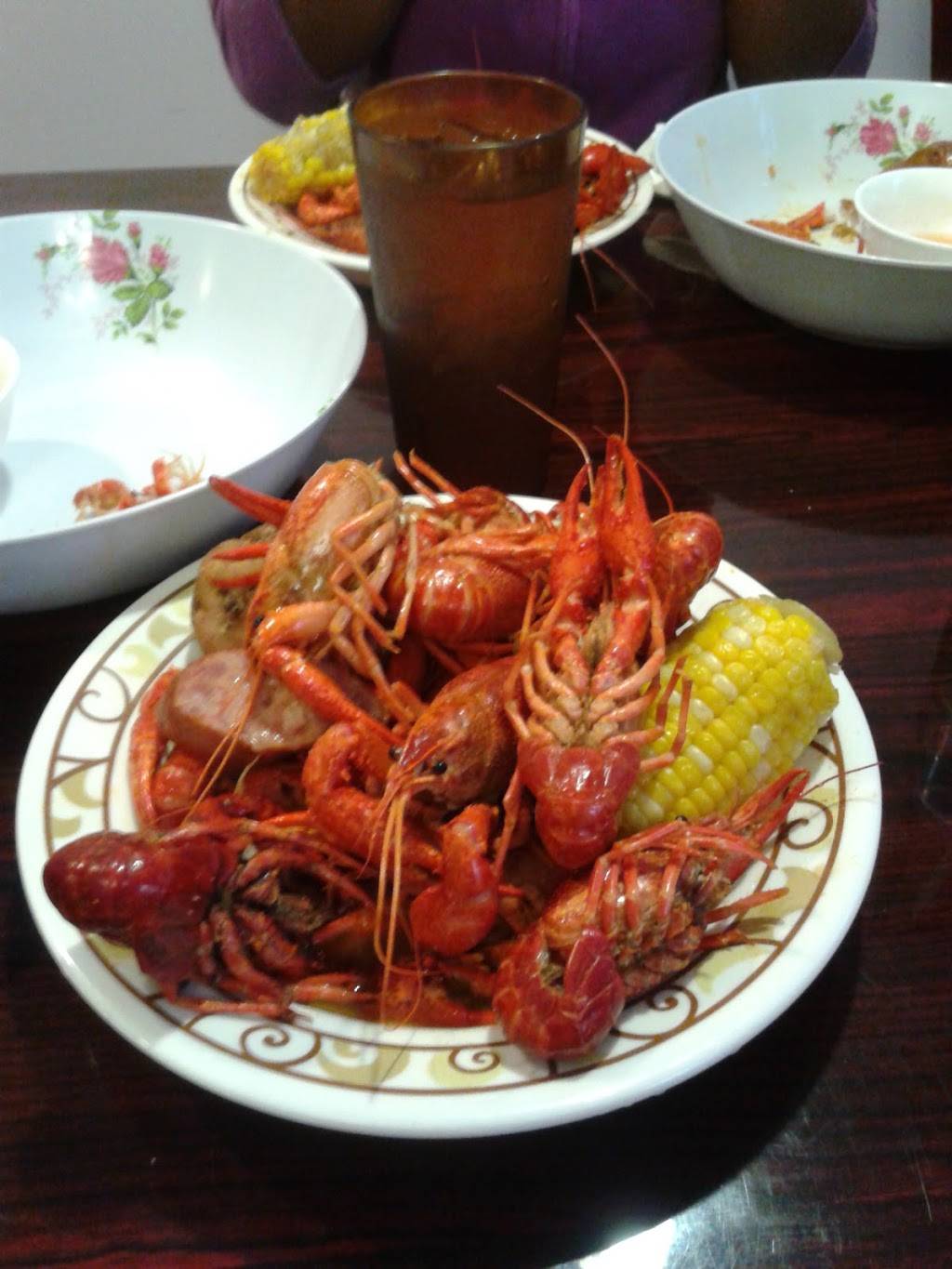 My Sisters Crawfish | restaurant | 272 Adams St, Dorchester, MA 02122, USA | 6172651100 OR +1 617-265-1100