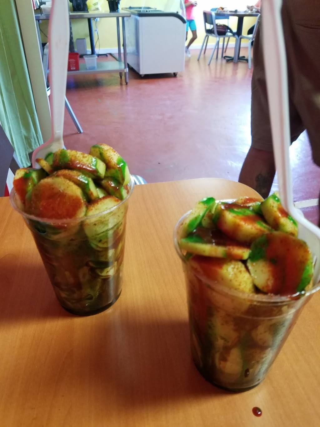 Fluffy’s Shaved Ice | meal takeaway | 1006 VFW Blvd Bldg 2, San Antonio, TX 78223, USA | 2102549330 OR +1 210-254-9330