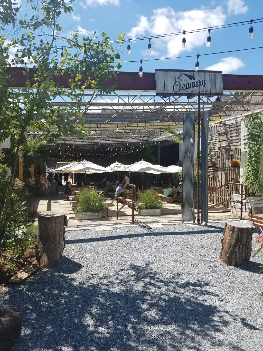 The Creamery of Kennett Square | restaurant | 401 Birch St, Kennett Square, PA 19348, USA | 4847327040 OR +1 484-732-7040