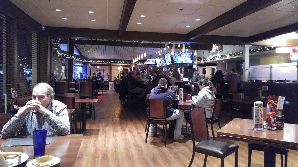 Chelos Hometown Bar & Grille | restaurant | 1275 Reservoir Ave, Cranston, RI 02920, USA | 4019427666 OR +1 401-942-7666