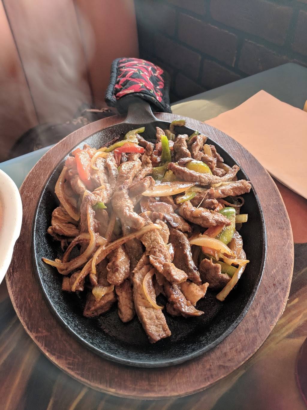 Grand Azteca - Madison Heights | restaurant | 321 W 14 Mile Rd, Madison Heights, MI 48071, USA | 2487339662 OR +1 248-733-9662